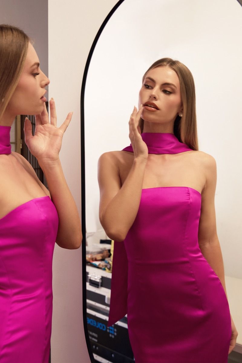 Vestido satin largo strapless